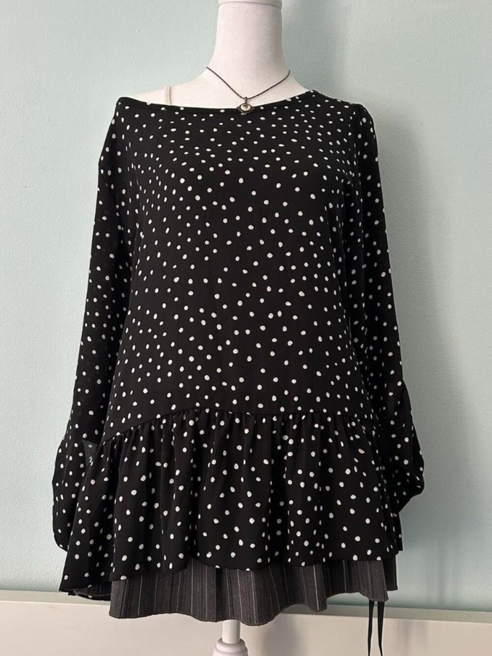 Loft Black and White Polkadot Peplum Blouse sz xs